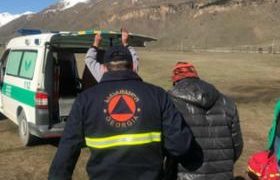 მწყინვარწვერზე დაღუპული ბელგიელი მთამსვლელი მაშველებმა გადმოასვენეს მწყინვარწვერზე დაღუპული ბელგიელი მთამსვლელი მაშველებმა გადმოასვენეს