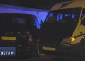 რუსთავი-თბილისის ტრასაზე მიკროავტობუსი გადაყირავდა