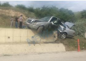 იგოეთთან მანქანა ამოტრიალდა - 2 ადამიანი დაშავდა