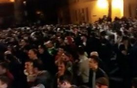 რუსთაველზე ვითარება ძალიან დაიძაბა - კონტრაქცია პარლამენტის აქციას დარბევით დაემუქრა