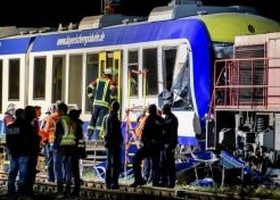 გერმანიაში მატარებლები შეეჯახა ერთმანეთს - 2 ადამიანი დაიღუპა