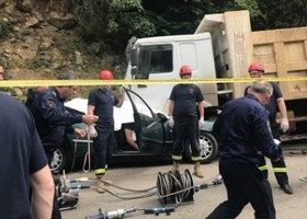 საშინელი ავარია ქედაში – ღვინის სახლთან სატვირთო მსუბუქ მანქანას დაეჯახა – 5 ადამიანი დაიღუპა