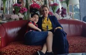 ანა დოლიძე - "ჩემს შვილს ვუყვები, რომ მქონდა მხოლოდ ორი წყვილი ფეხსაცმელი და არ მქონდა ბევრი სათამაშო"