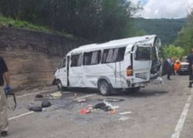 ავარია გომბორზე - მიკროავტობუსის მძღოლი დააკავეს