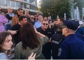 ფილარმონიასთან „ქართული მარშის“ 12 აქტივისტი დააკავეს - ტრისტან წითელაშვილი პოლიციის სამმართველოში გადაიყვანეს
