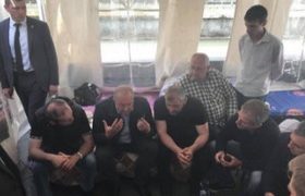 პარლამენტთან კარავში ზაზა სარალიძესთან პრეზიდენტი მივიდა