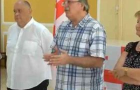 გრიგოლ ვაშაძე და ოპოზიციის სხვა ლიდერები ფოთის მოსახლეობას შეხვდნენ