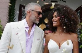 51 წლის ვენსან კასელი 21 წლის მოდელზე დაქორწინდა