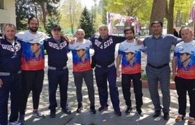 გენო პეტრიაშვილმა, ზურაბ იაკობაშვილმა და გიორგი იანტბელიძემ რუსულ დროშიანი მაისურები ჩაიცვეს ძამბოლატ თედეევის ფოტოთი გენო პეტრიაშვილმა, ზურაბ იაკობაშვილმა და გიორგი იანტბელიძემ რუსულ დროშიანი მაისურები ჩაიცვეს ძამბოლატ თედეევის ფოტოთი