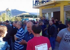 ამბროლაურში მევენახეები ყურძნის ჩაბარებაზე უარს ამბობენ - მათ მინისტრი დავითაშვილი ხვდება
