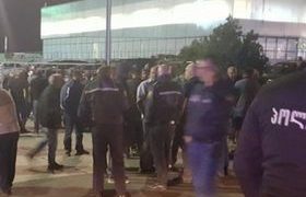 ”არ დავიშლებით, სანამ ფინანსთა მინისტრი ბრძანებას არ შეცვლის” - ტრაილერების მძღოლები შემოსავლების სამსახურთან აქციას აგრძელებენ - ადგილზე სპეცრაზმია მობილიზებული