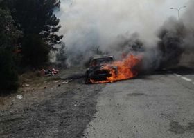სვენეთთან მანქანას ცეცხლი გაუჩნდა - ხანძარი ხეებზეც გავრცელდა
