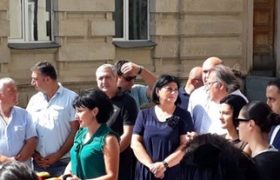 "ქართული ოცნების" წევრმა ცირა ჯინჭარაძემ პარტია დატოვა და გაერთიანებულ ოპოზიციას შეუერთდა