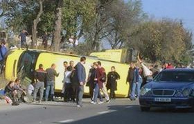 ლილოში ყვითელი მიკროავტობუსი გადაბრუნდა - 8 ადამიანი დაშავდა ლილოში ყვითელი მიკროავტობუსი გადაბრუნდა - 8 ადამიანი დაშავდა