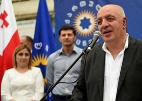 ჩაჩავას და ღუდუშაურის კლინიკები ”ოცნების“ დეპუტატ ელგუჯა გოცირიძეს ეკუთვნის - ”მე რა შუაში ვარ, მენეჯმენტმა თუ რაიმე დავალება მისცა”