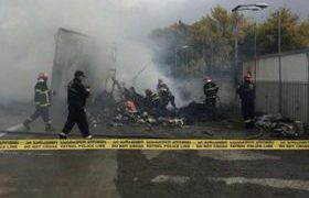 ნატახტართან დაიწვა ტრაილერი, რომელსაც სალომე ზურაბიშვილის სააგიტაციო ნივთები გადაჰქონდა ნატახტართან დაიწვა ტრაილერი, რომელსაც სალომე ზურაბიშვილის სააგიტაციო ნივთები გადაჰქონდა