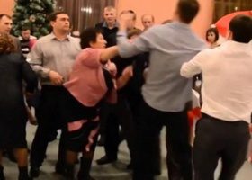 "ჩემი ხელებით გოვუკერე მაგ ბოზს საქალწულე აპკი" - ქუთაისში ბებიამ შვილიშვილის ქორწილში პატარძალი სცემა