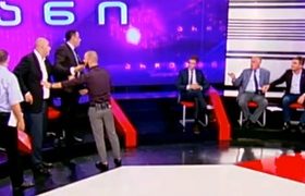"დაეგდე მანდ!.. მკვლელების მფარველი ხარ!.. გაჩუმდი, ოროსანო!" - ჩხუბი ოპოზიციის და "ოცნებას" შორის