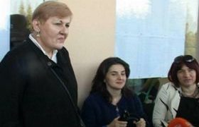 ბიძინა ივანიშვილის რძალი თანასოფლელებს არჩევნების წაგების შემთხვევაში საბავშვო ბაღების გაუქმებით ემუქრება ბიძინა ივანიშვილის რძალი თანასოფლელებს არჩევნების წაგების შემთხვევაში საბავშვო ბაღების გაუქმებით ემუქრება