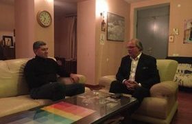გრიგოლ ვაშაძე ირაკლი ოქრუაშვილთან სახლში მივიდა - ”ძველი წყენა უნდა დავივიწყოთ, ცოტა დამაცადეთ”