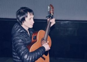 “გზა მშვიდობისა, სამირ... მანდ მშვიდად იქნები” - თბილისში ქუჩის მუსიკოსი სამირ სავჩუკი გარდაიცვალა