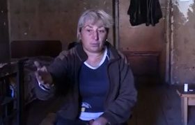 ნათელა შოშიაშვილი 10 წელია, ჯართის შეგროვებით არჩენს ოჯახს - აგვისტოს ომმა მას ყველაფერი გაუნადგურა - ვიდეო ნათელა შოშიაშვილი 10 წელია, ჯართის შეგროვებით არჩენს ოჯახს - აგვისტოს ომმა მას ყველაფერი გაუნადგურა - ვიდეო