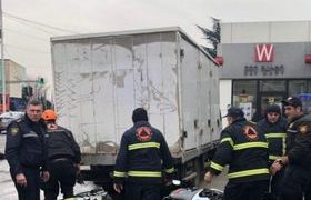 ორთაჭალაში მოტოციკლი სატვირთოს შეეჯახა ორთაჭალაში მოტოციკლი სატვირთოს შეეჯახა