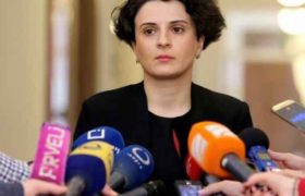 "გიორგი გახარია ხვალ აბსოლუტურად ყველაფერზე ისაუბრებს, რაზეც დეპუტატებს კითხვები ექნებათ" - ნათია მეზვრიშვილი