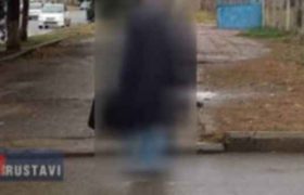 "სახლში ეპატიჟება და ცდილობს, ბავშვებს ფიზიკურადაც შეეხოს" - რუსთავში 60 წლის მამაკაცს გარყვნილებაში ადანაშაულებენ "სახლში ეპატიჟება და ცდილობს, ბავშვებს ფიზიკურადაც შეეხოს" - რუსთავში 60 წლის მამაკაცს გარყვნილებაში ადანაშაულებენ