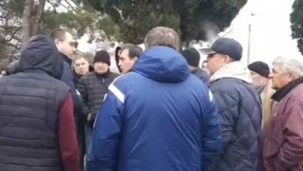 აქცია რუსთავში - სამარშრუტო ავტობუსების მძღოლები მგზავრობის საფასურის გაზრდას ითხოვენ