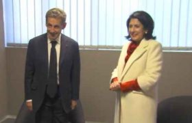 სალომე ზურაბიშვილი ნიკოლა სარკოზის შეხვდა - ვიდეო სალომე ზურაბიშვილი ნიკოლა სარკოზის შეხვდა - ვიდეო