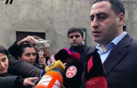 გიორგი ვაშაძე - "ყვარლისკენაც გადაკეტილია გზა, ნახევარი გზა გავათავისუფლეთ, რაც დაგვრჩა, ამასაც გავივლით და წავალთ" გიორგი ვაშაძე - "ყვარლისკენაც გადაკეტილია გზა, ნახევარი გზა გავათავისუფლეთ, რაც დაგვრჩა, ამასაც გავივლით და წავალთ"