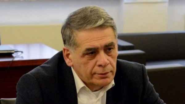 რომან კაკულია სიგარეტზე აქციზის განაკვეთის გათანაბრების წინააღმდეგია