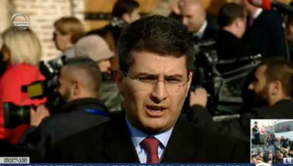 მდინარაძე - შაშკინი გოიმურად, პისტოლეტით გადაადგილდებოდა