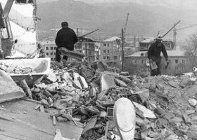 სომხეთში 30 წლის წინ მე-20 საუკუნის ერთ-ერთი ყველაზე დამანგრეველი მიწიძვრა მოხდა