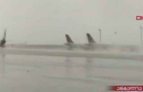 ანტალიის აეროპორტს ტორნადომ გადაუარა - დაშავდა 12 ადამიანი