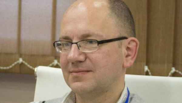 ”ეკა ბესელია ”ნაღმზე აფეთქდება” უმრავლესობის სხდომაზე და პარტიიდან გაირიცხება” - რას წერს გია აბაშიძე