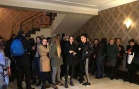 ბათუმში კაზინო ”ინტურისტი” დახურეს - მისი თანამშრომლები აქციას მართავენ