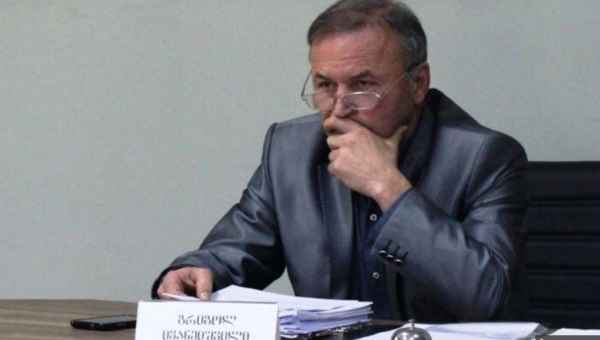 წყალტუბოს საკრებულოს თავმჯდომარე გრიგოლ ივანეიშვილი სუს-მა საკრებულოს სხდომაზე დააკავა