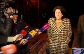 პრეზიდენტი ზურაბიშვილი იაშვილის ბავშვთა კლინიკაში მივიდა