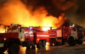 სომხეთში მთავრობის შენობა იწვის