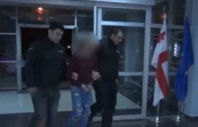 18 და 19 წლის ახალგაზრდები მობილური ტელეფონების მოპარვისთვის დააკავეს