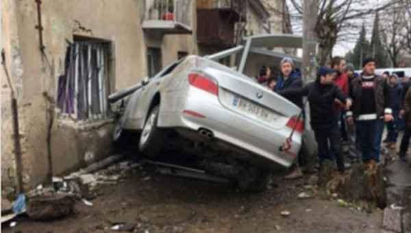 ქუთაისში ბმვ კორპუსს შეეჯახა