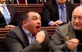 დაპირისპირება პარლამენტში ბოკერიასა და ცქიტიშვილს შორის - ვიდეო