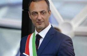 რომის საკრებულოს თავმჯდომარე მარჩელო დე ვიტო დააკავეს