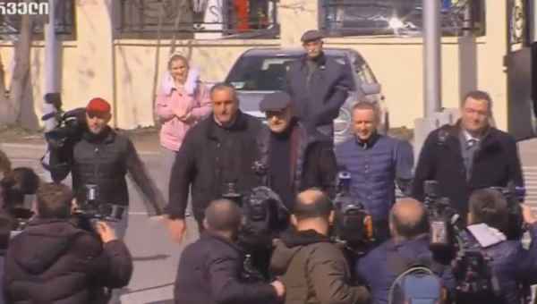 „წერილი მაქვს ” – „თიბისი ბანკის“ დამფუძნებელი, მამუკა ხაზარაძე საქალაქო სასამართლოში მივიდა