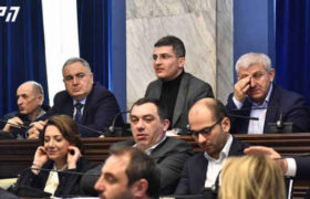 მამუკა მდინარაძე მამუკა ხაზარაძეს - უნდა თქვათ, რა ფორმით მიიღეთ წერილი - რატომ არ მიიტანეთ თავის დროზე წერილი პროკურატურაში?