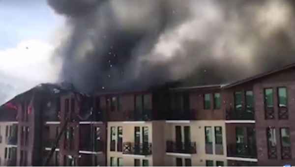 ბაკურიანში სასტუმრო „რეზიდენსი“ იწვის