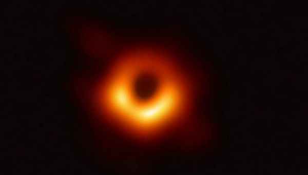 ასტრონომებმა შავი ხვრელის პირველი ფოტო წარადგინეს