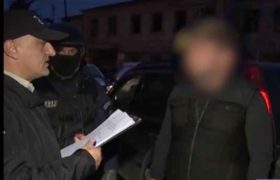 ზესტაფონში კრიმინალური ავტორიტეტი ჩ.ქ. დააკავეს ზესტაფონში კრიმინალური ავტორიტეტი ჩ.ქ. დააკავეს